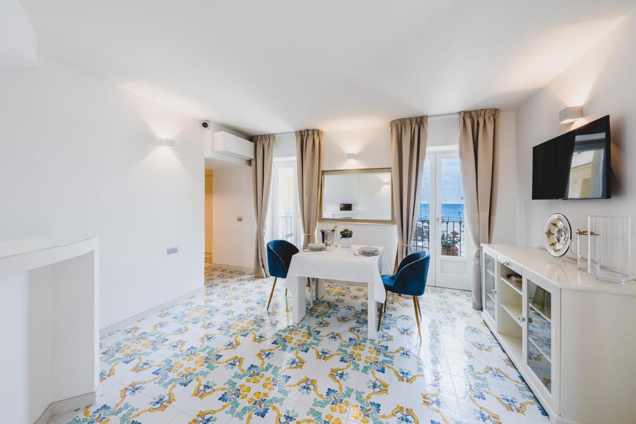 مبيت وإفطار مينوري Beb Palazzo Mancini المظهر الخارجي الصورة
